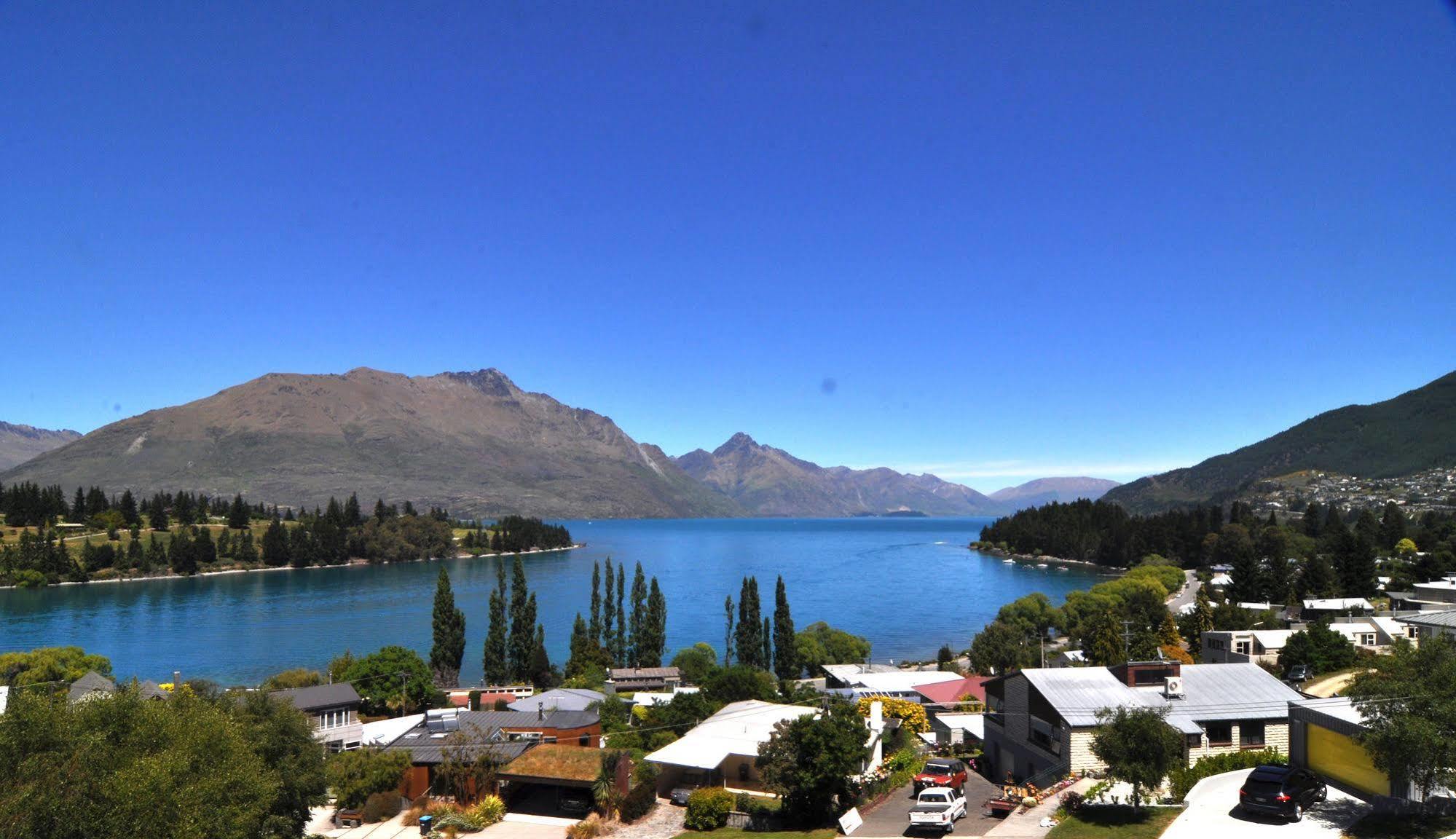 Earnslaw 3*