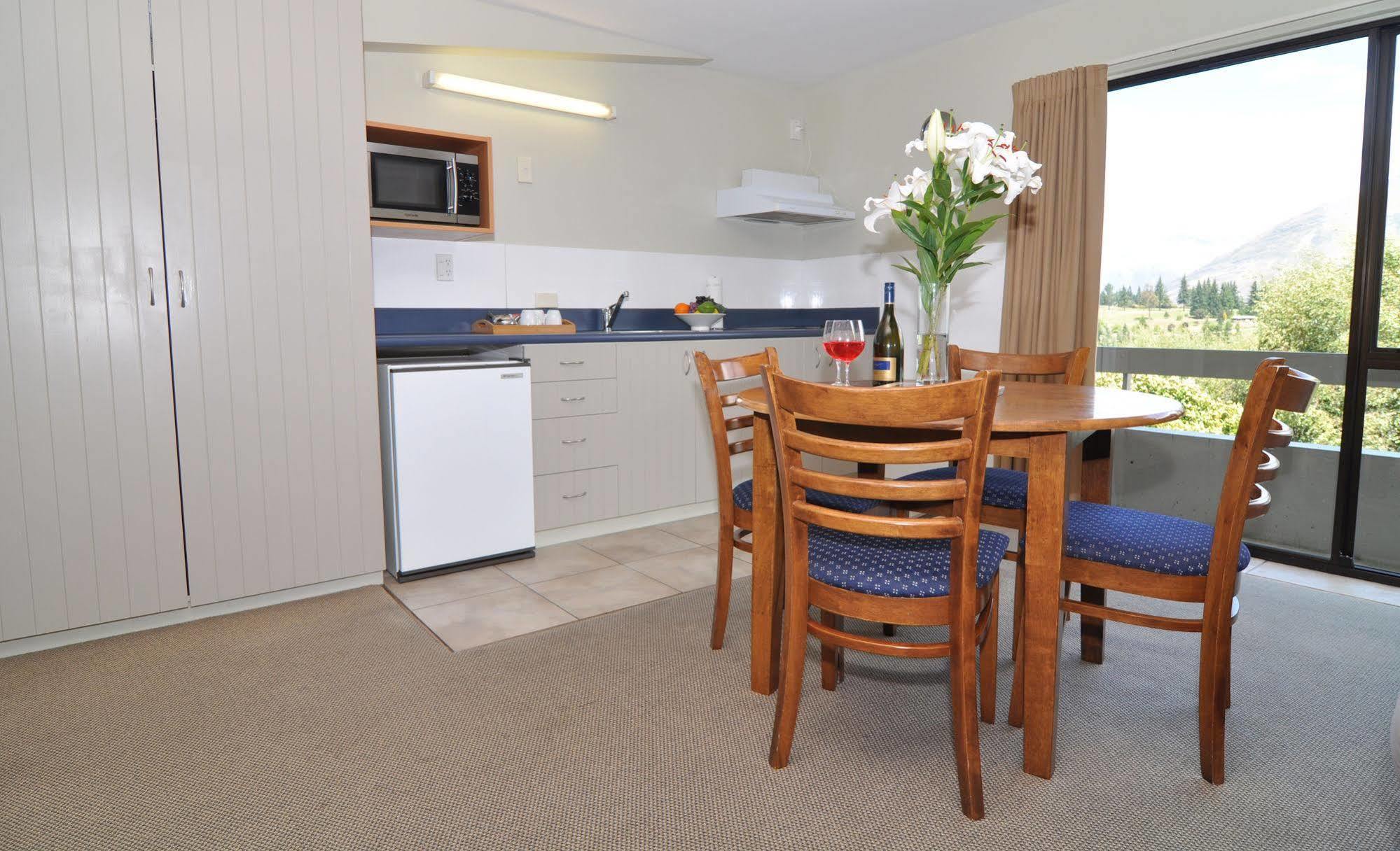 Motel Earnslaw 3*