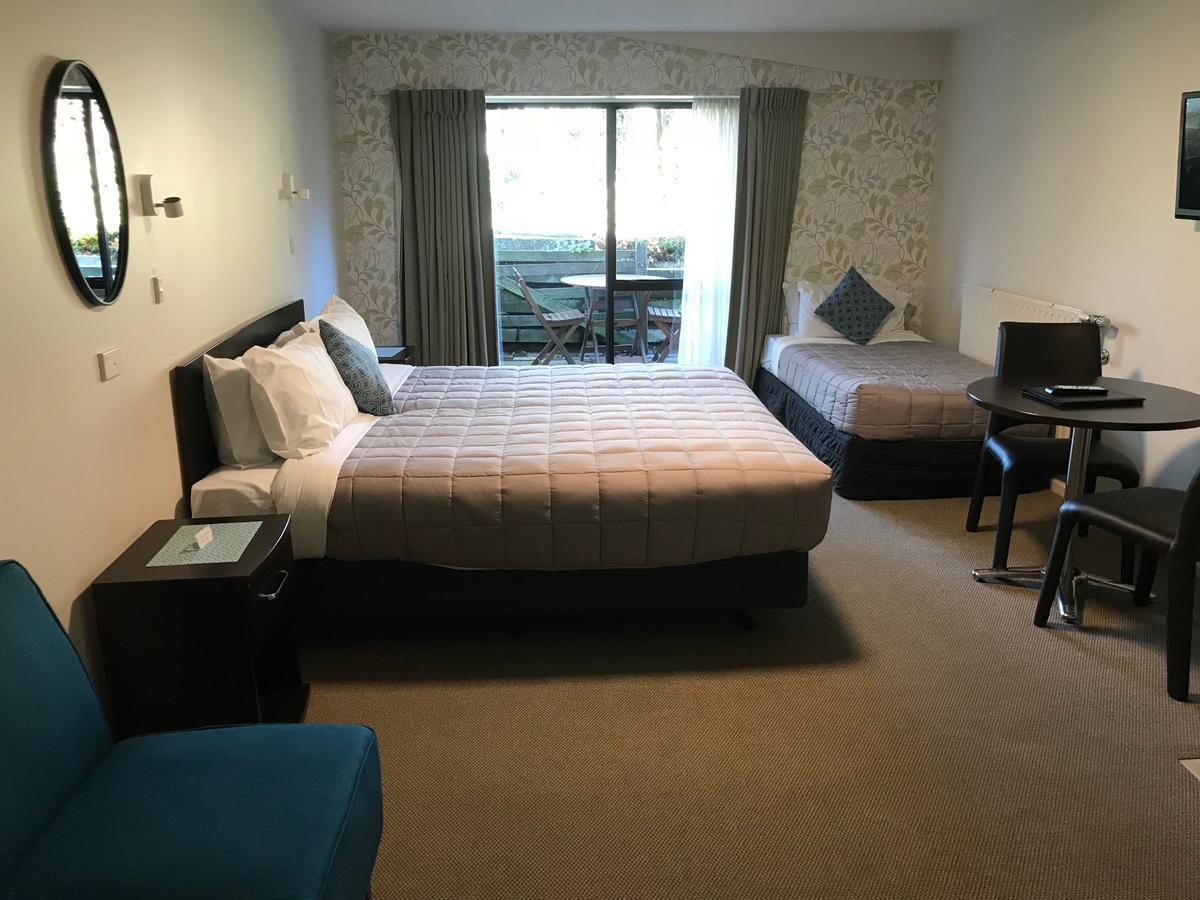 Earnslaw Motel 3*